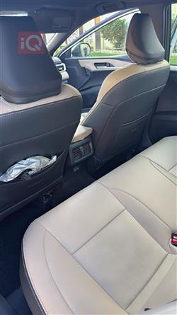 تۆیۆتا کامری